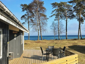 Luxurious Holiday Home in Nexo with Sauna, Snogebæk